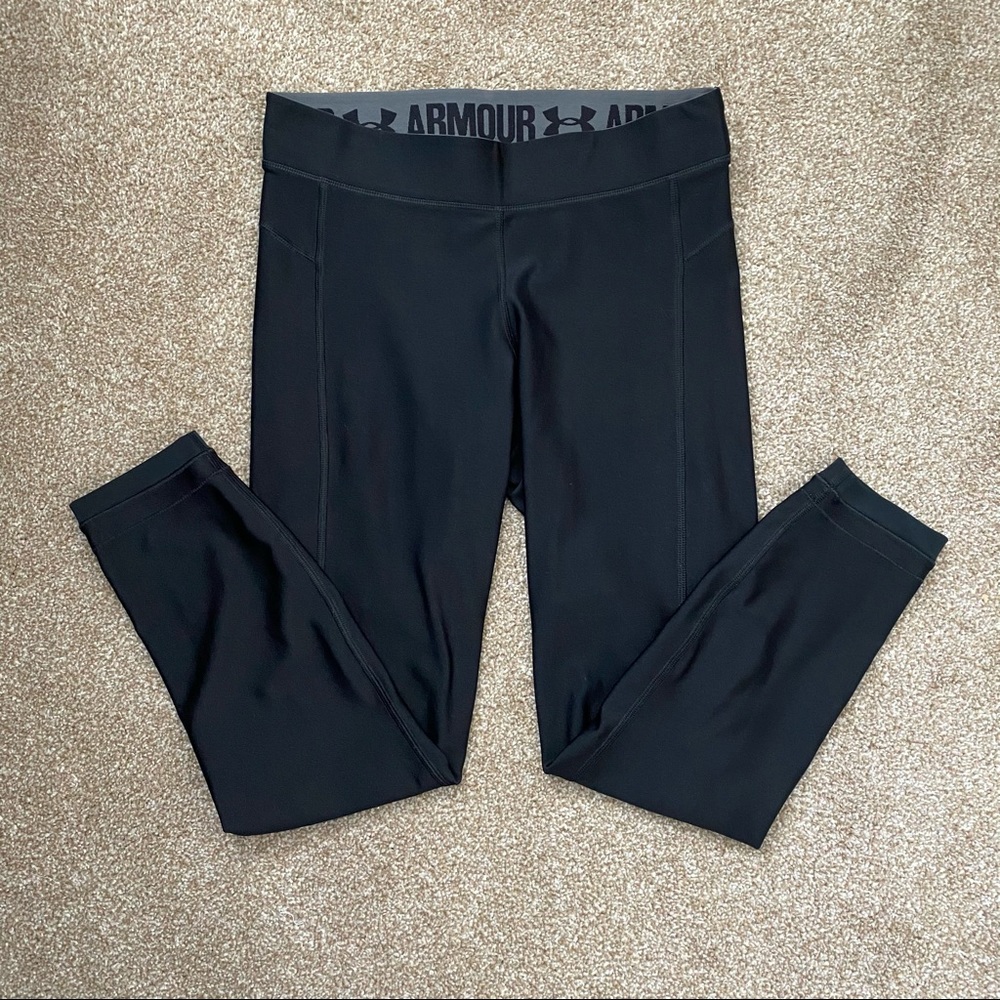 🍋4 for $20 Under Armour • Black Cropped Athletic Leggings